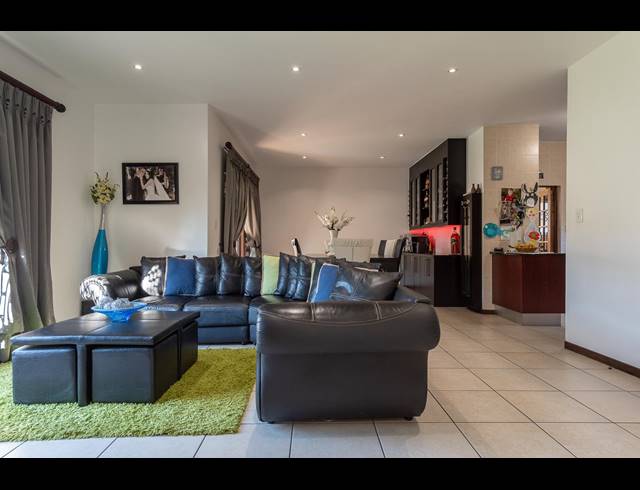 4 BEDROOM CLUSTER SOLD IN MULBARTON